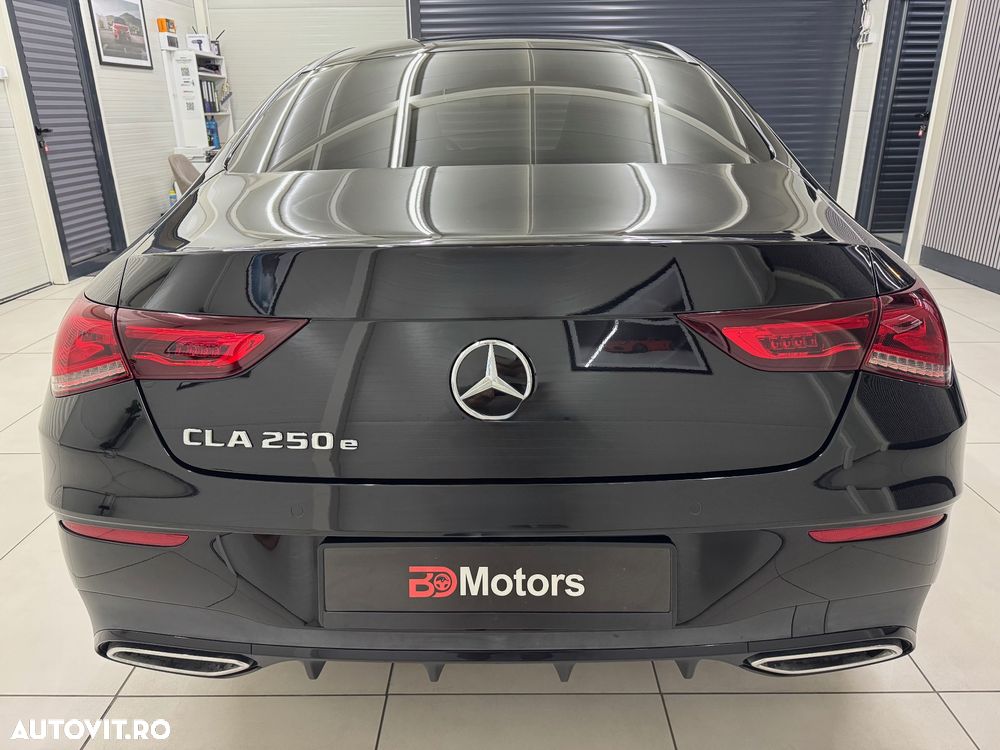 Mercedes-Benz CLA 250 e 8G-DCT AMG Line - 17