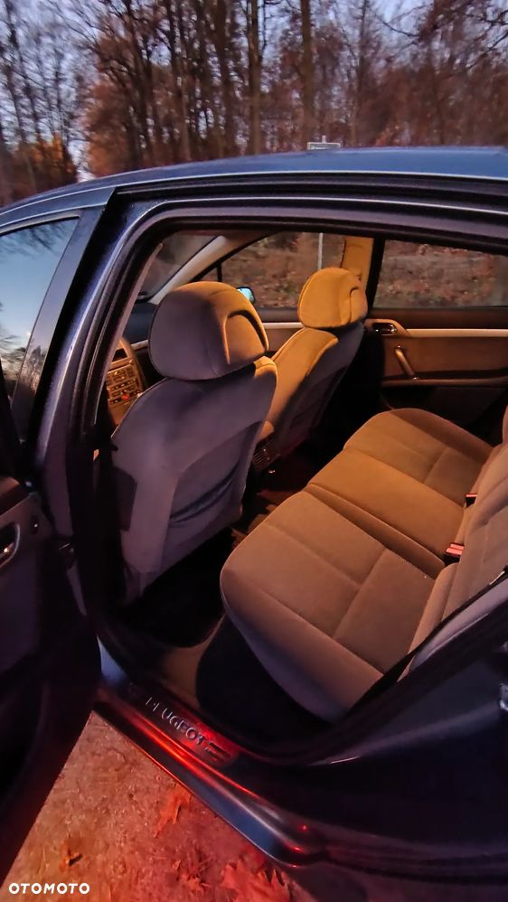 Peugeot 407 2.0 HDI ST Komfort EU4 - 11