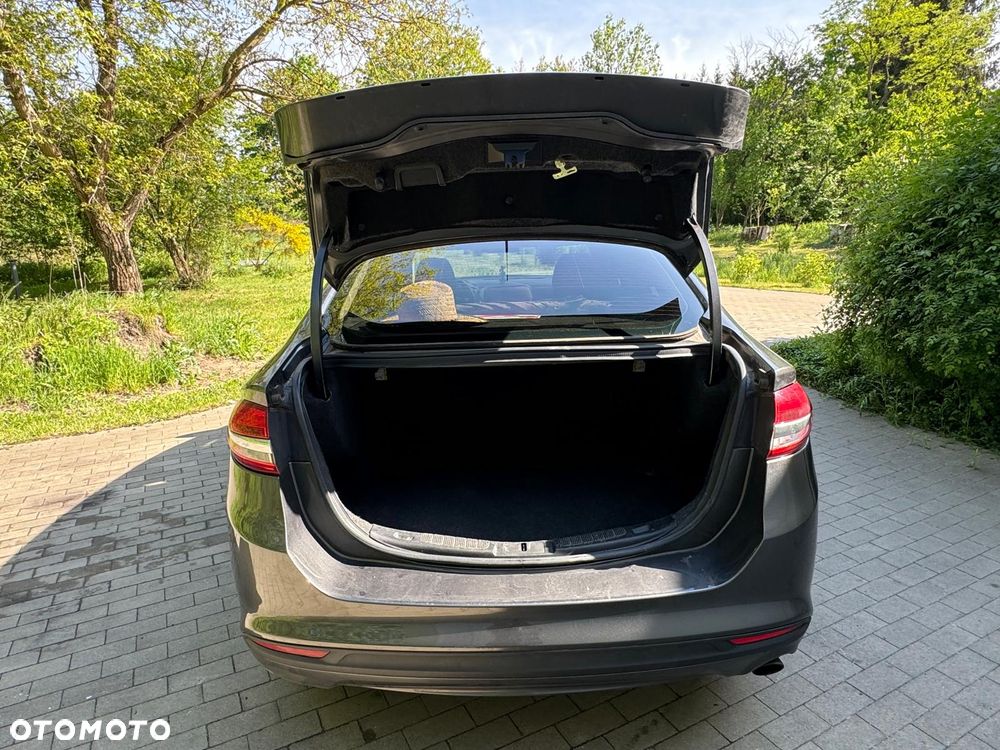 Ford Fusion - 9