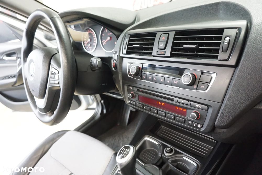 BMW Seria 1 120d Urban Line - 22