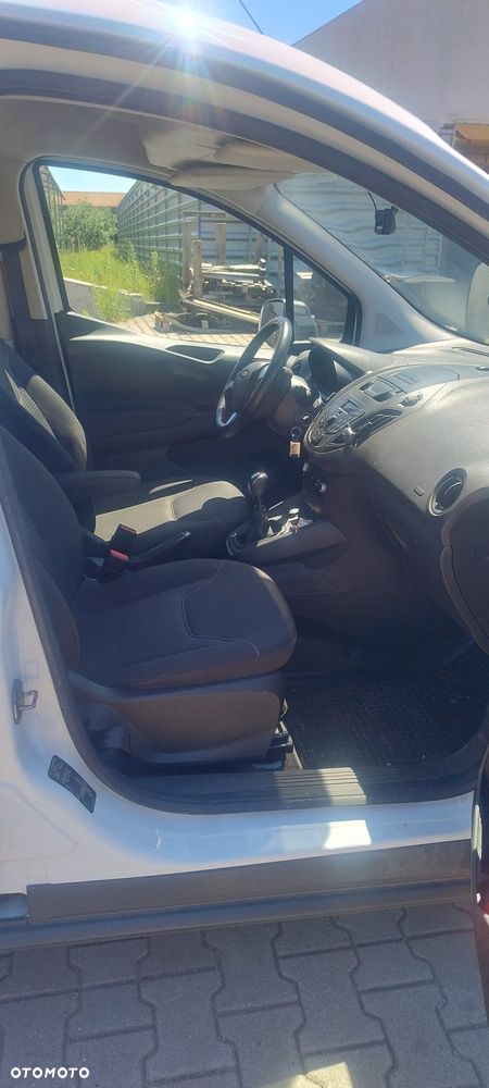 Ford Transit Courier 35, furgon - 10