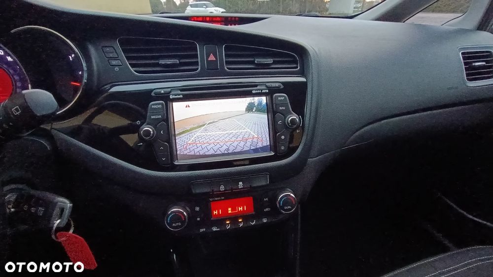 Kia Ceed 1.6 CRDi L - 10