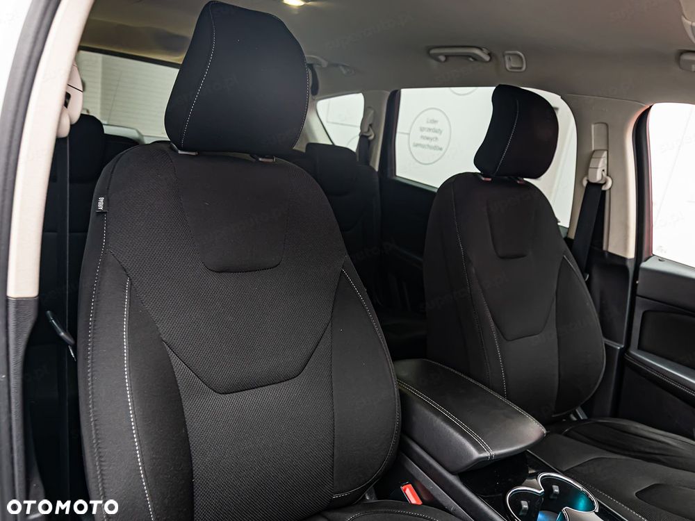Ford S-Max - 8