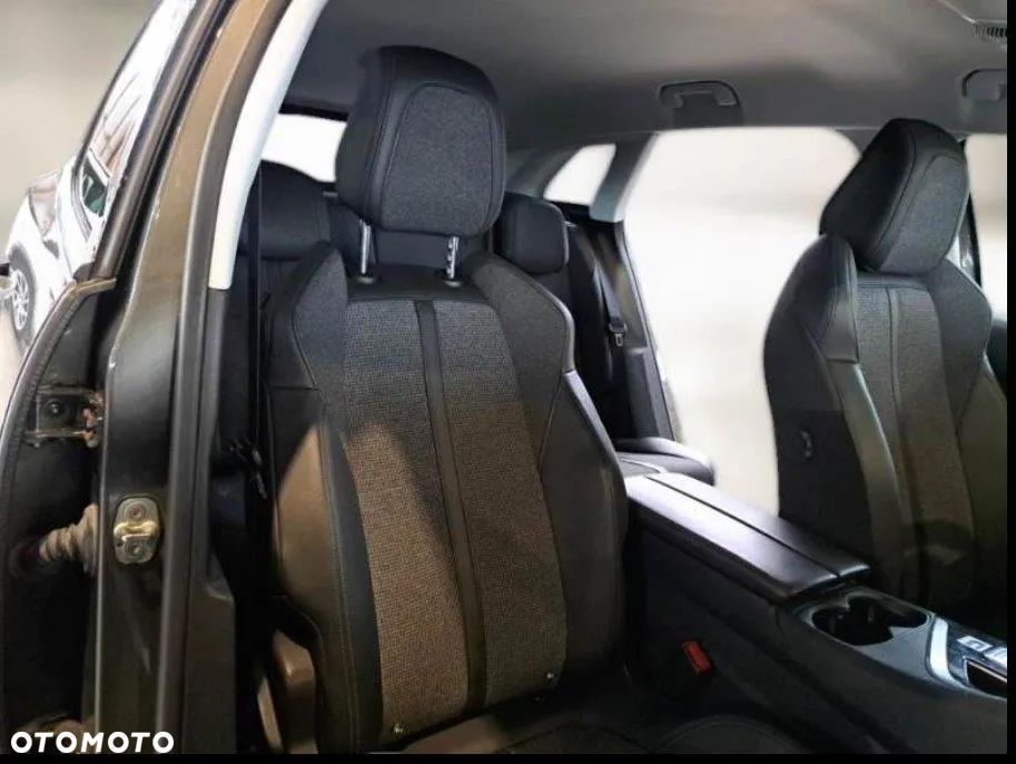Peugeot 3008 BlueHDi 130 Stop & Start EAT8 Allure - 13