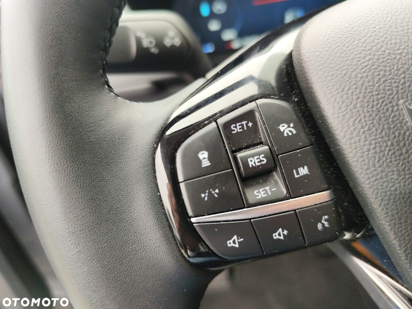 Ford Kuga - 23