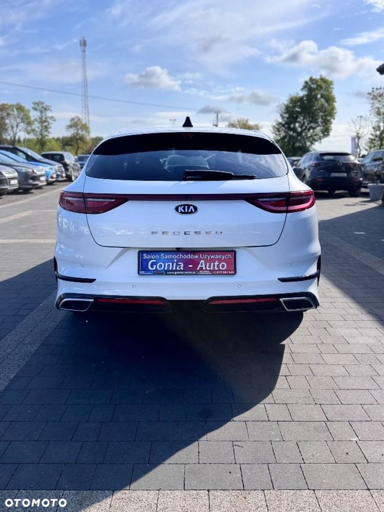 Kia ProCeed - 8