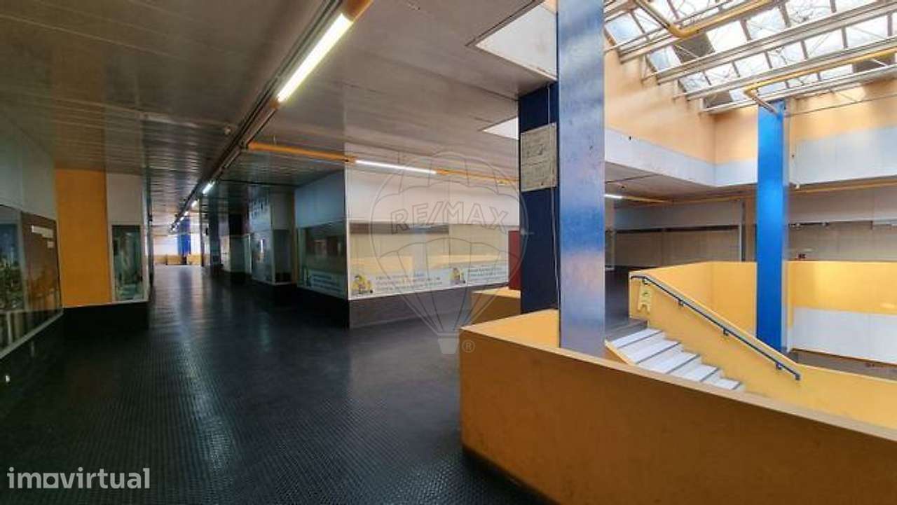 Loja  para arrendamento - Grande imagem: 2/5