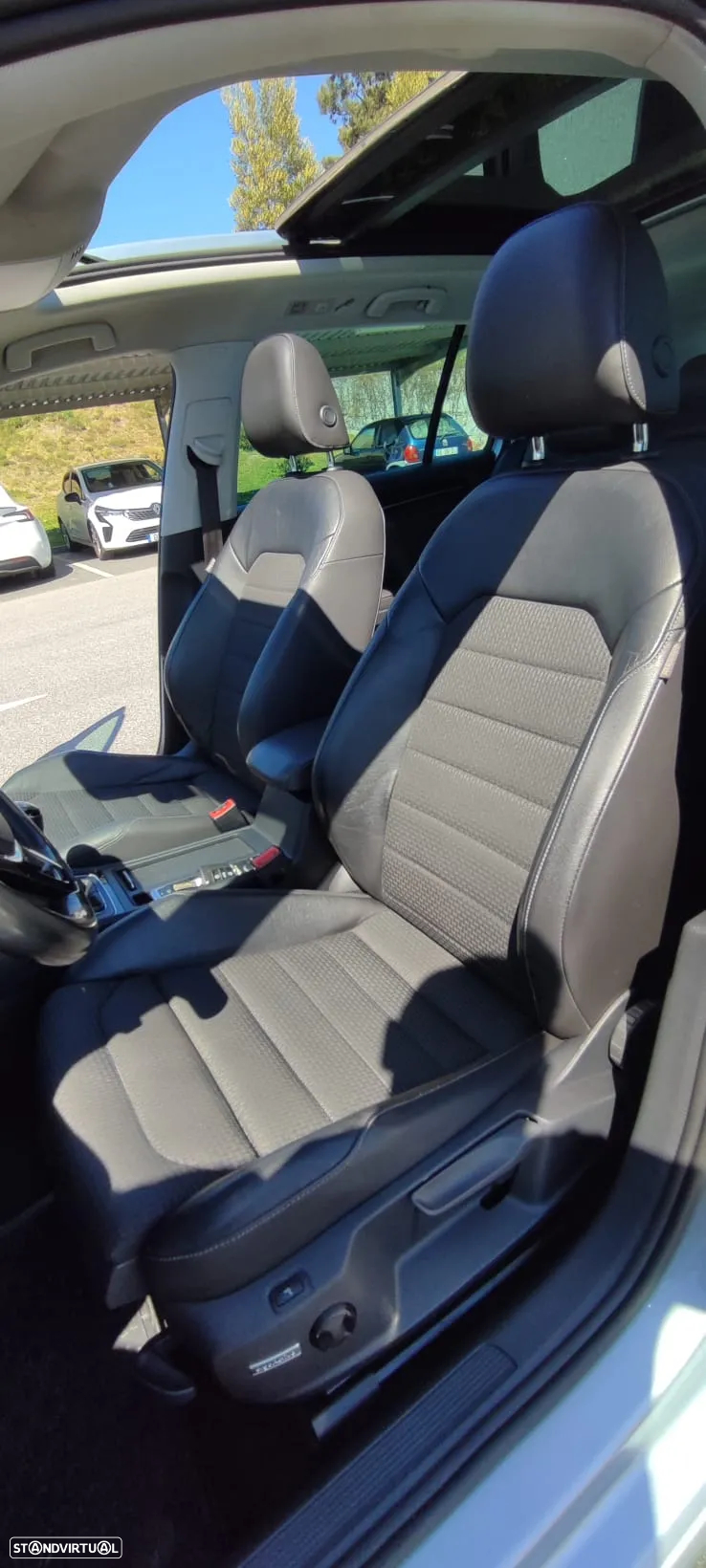 VW Golf Variant 2.0 TDi 4Motion BlueMotion Highline - 17