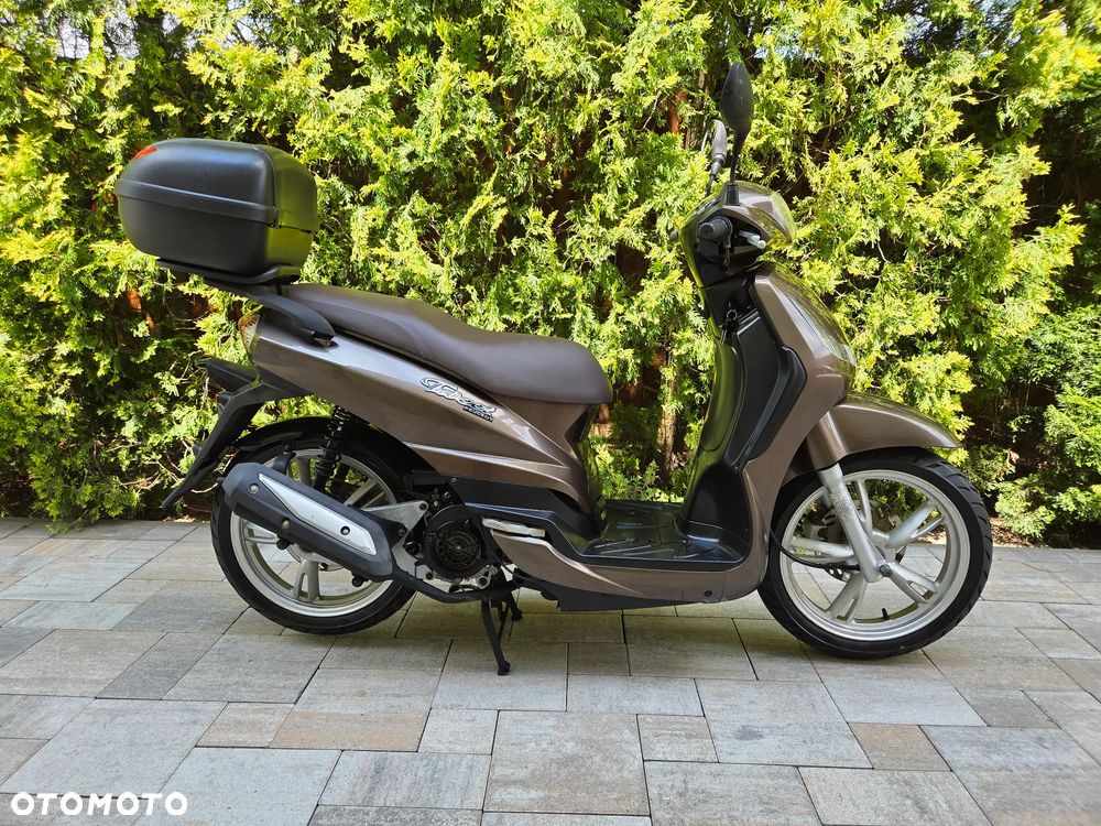 Peugeot Tweet - 2