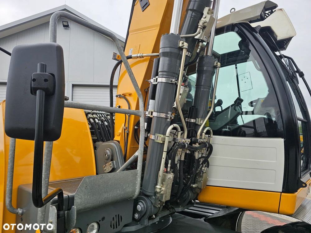 Liebherr A 916 - 16