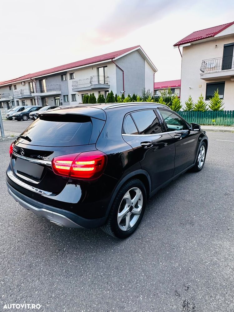 Mercedes-Benz GLA 200 d 4MATIC 7G-DCT - 5