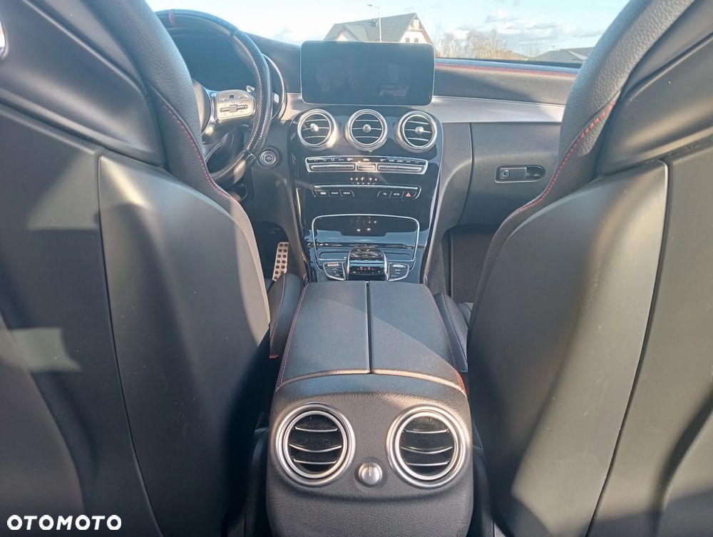 Mercedes-Benz Klasa C AMG 43 4Matic AMG TCT 9G - 14