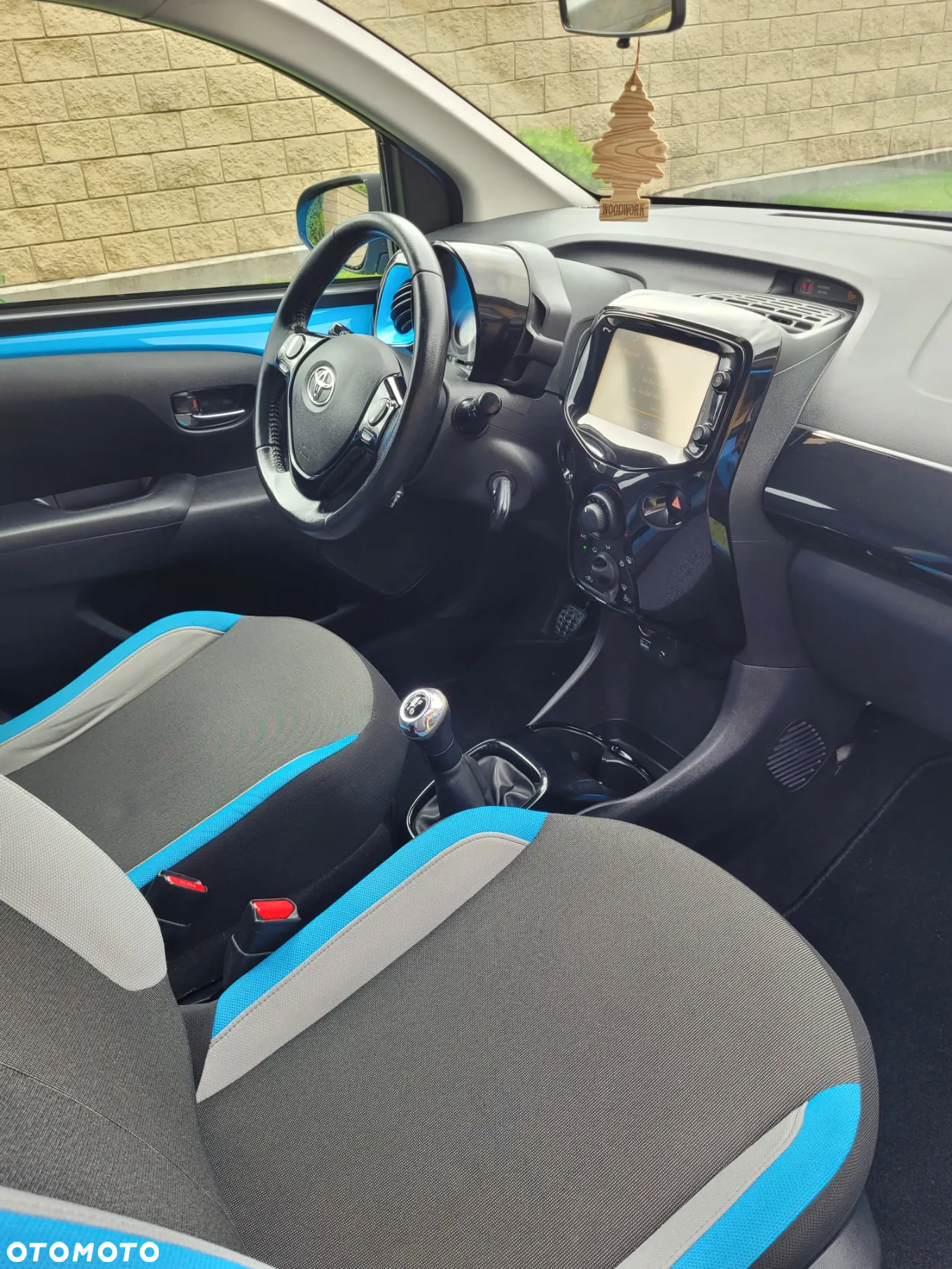 Toyota Aygo x-clusiv - 17
