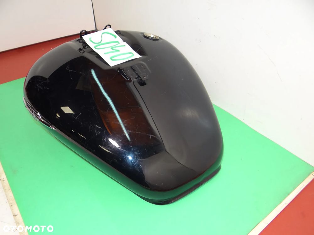 S040 Suzuki VZR 1800 Intruder (06-17) ZBIORNIK PALIWA BAK - 2