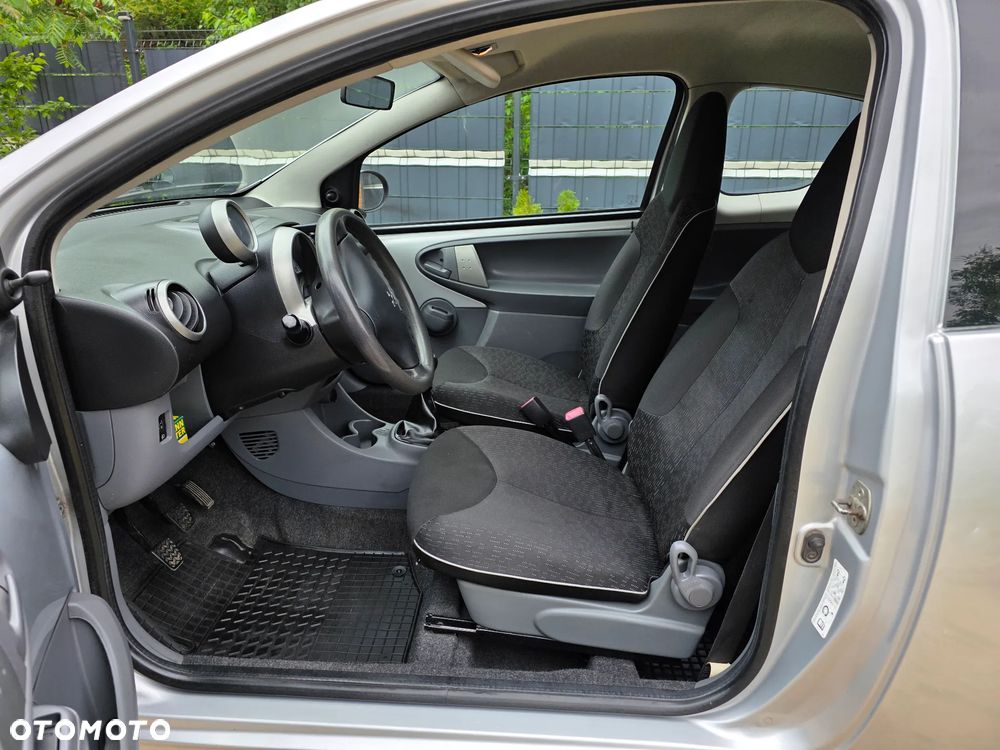 Peugeot 107 1.0 Trendy - 14