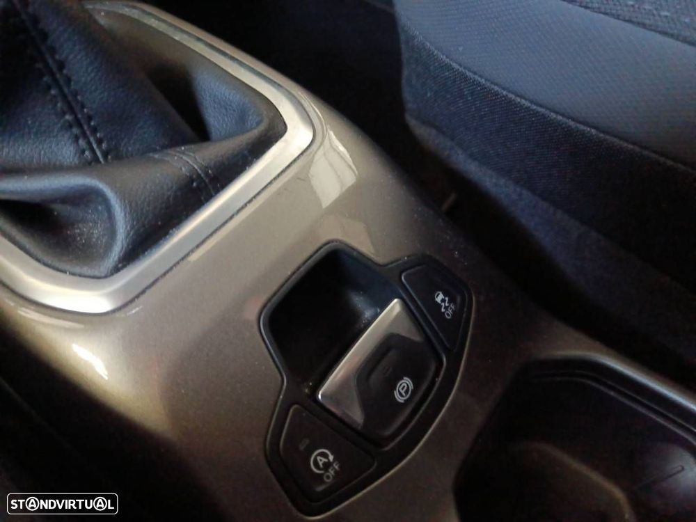 Jeep Renegade 1.0 T Limited - 19