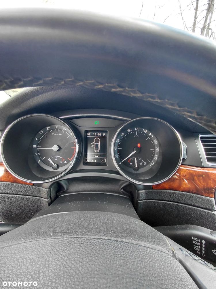 Skoda Superb 2.0 TDI DSG Elegance - 10