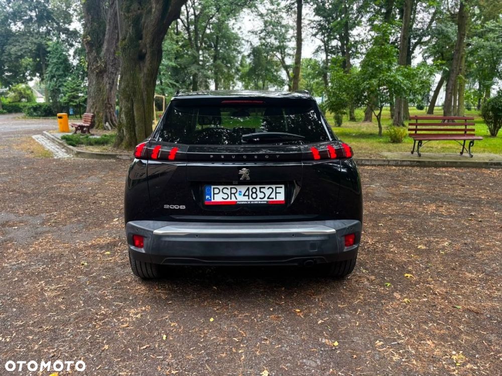 Peugeot 2008 - 8
