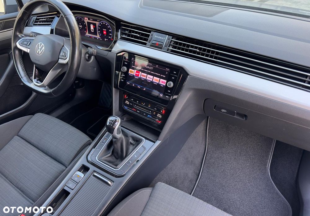 Volkswagen Passat Variant 1.5 TSI EVO Business - 18
