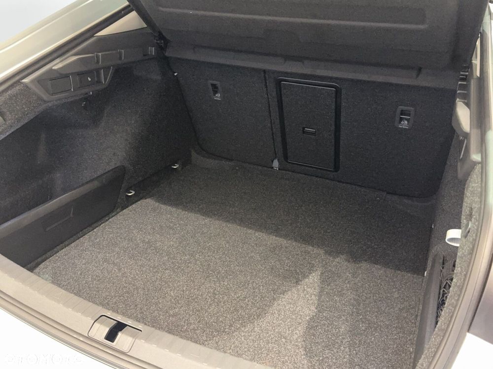 Skoda Octavia 2.0 TDI Selection DSG - 33