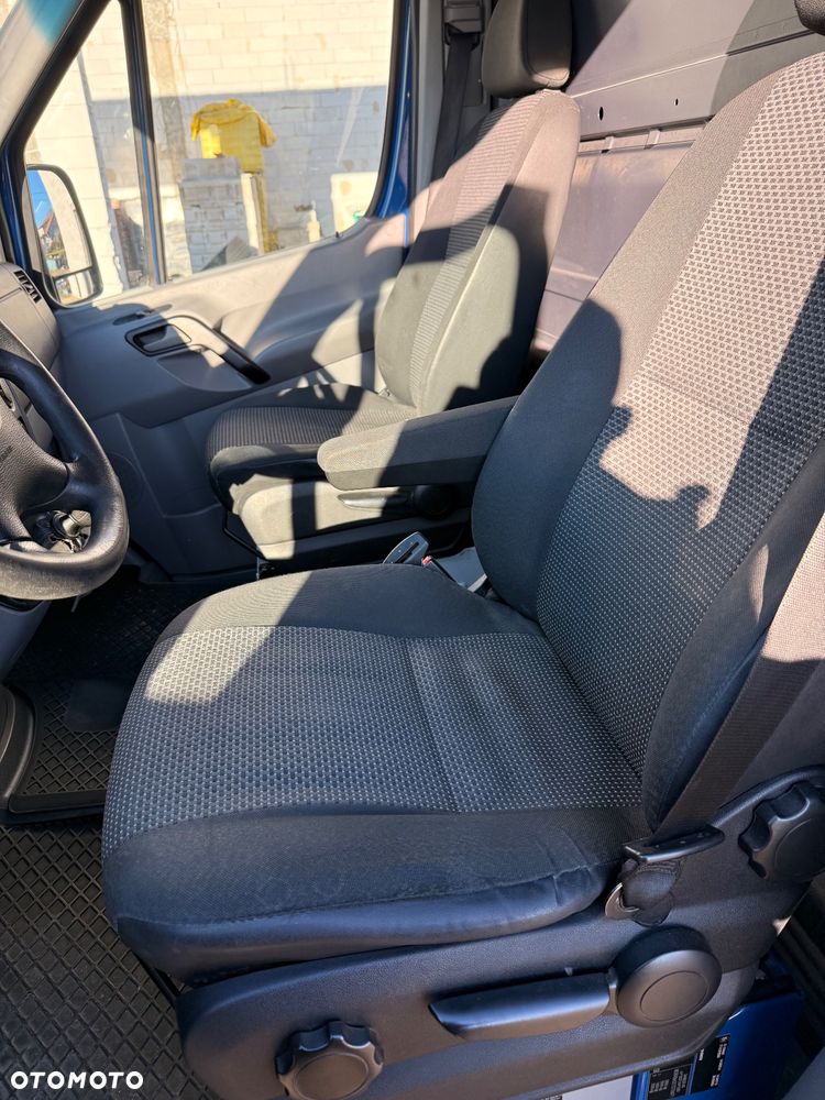 Mercedes-Benz Sprinter - 10