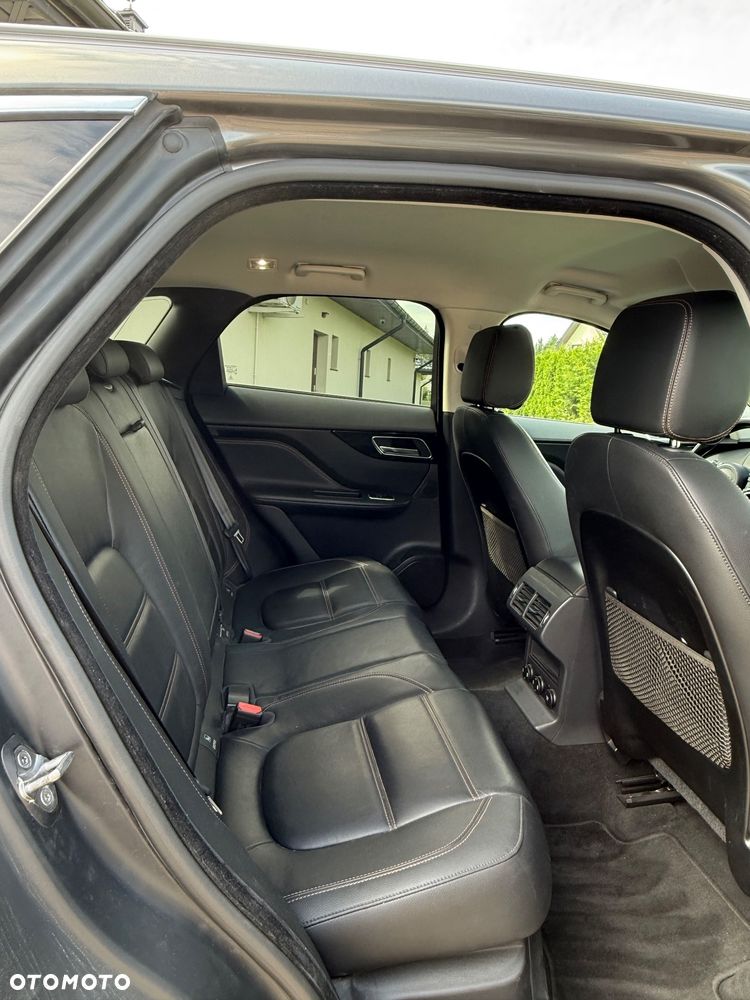 Jaguar F-Pace 2.0 i4D AWD Prestige - 9