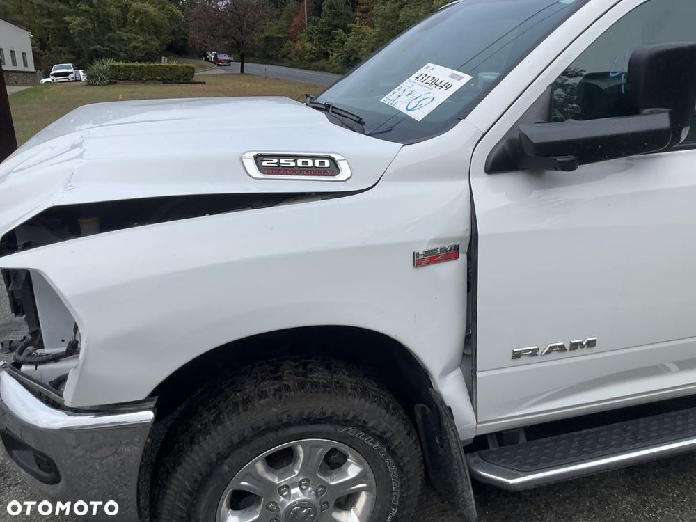 RAM 2500 - 4