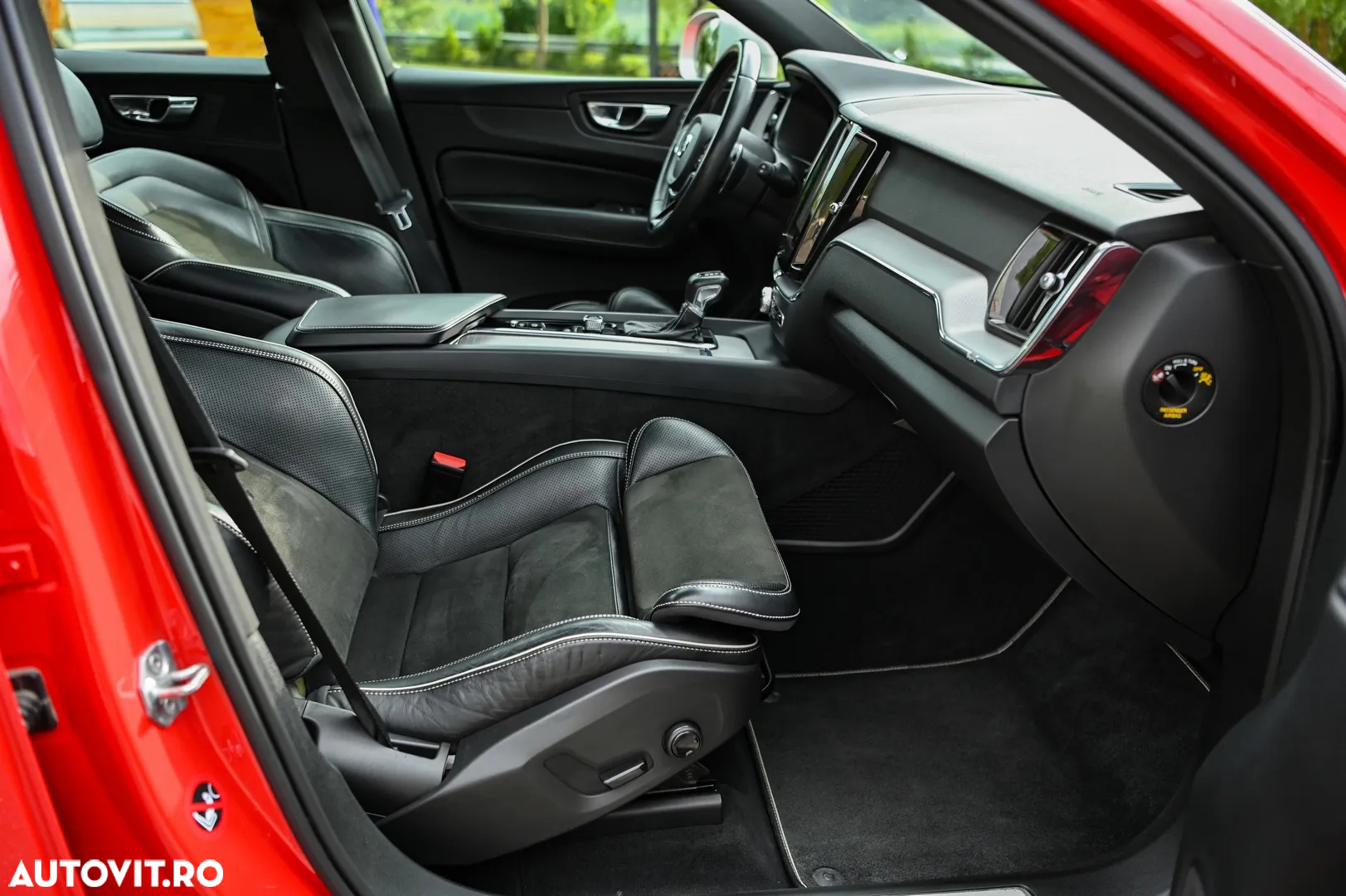 Volvo XC 60 D4 AWD Geartronic RDesign - 16