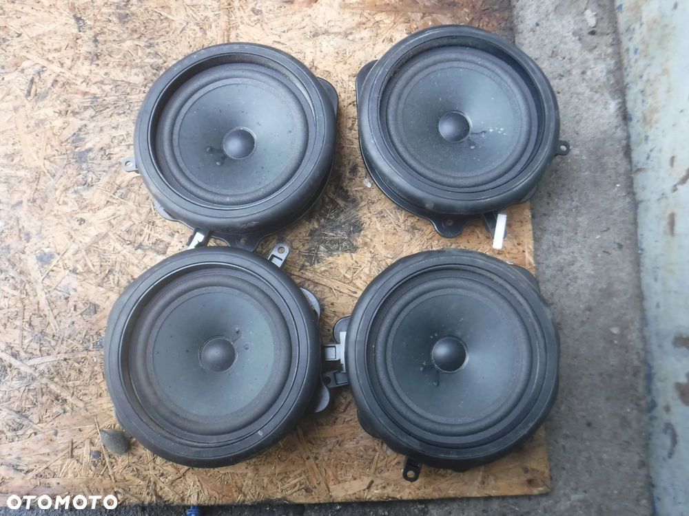 Seat Exeo Audi A4 B7 BOSE glosniki kpl 8E0035411B - 1