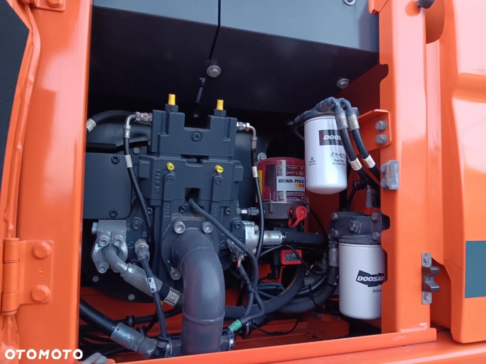 Doosan DX 140 W - 10