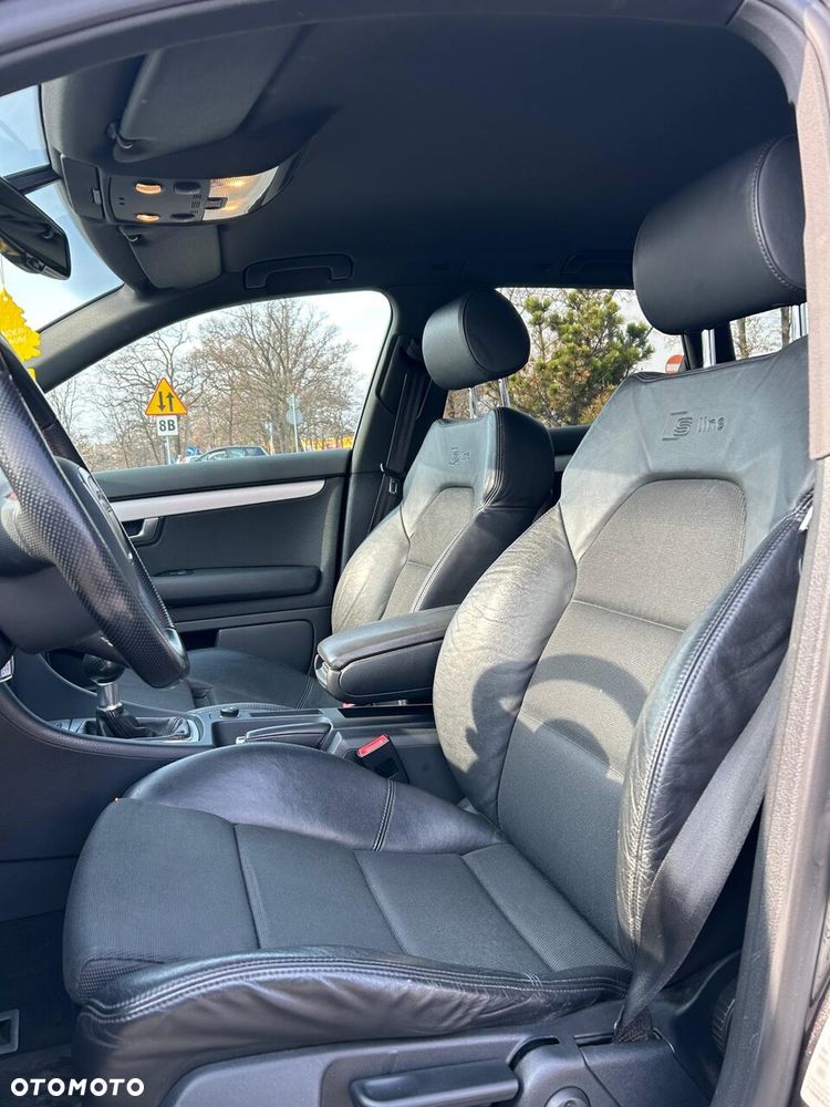 Audi A4 Avant 2.0 TDI DPF quattro - 9
