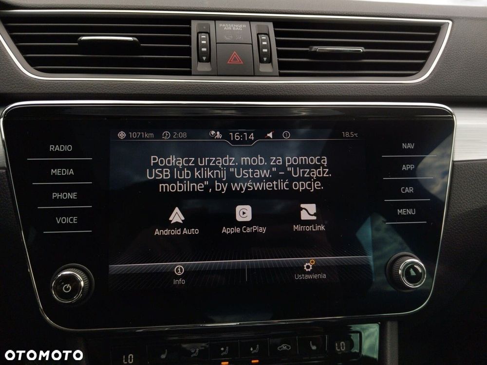 Skoda Superb 2.0 TDI SCR Ambition DSG - 30