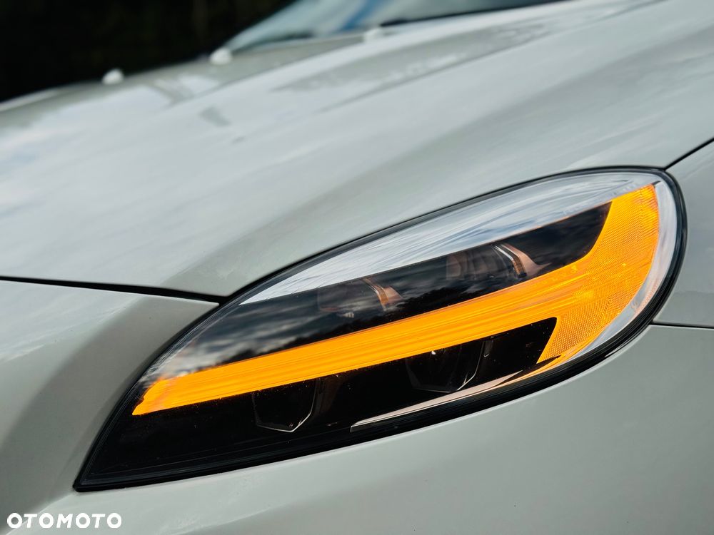 Volvo V40 D4 Drive-E Momentum - 23