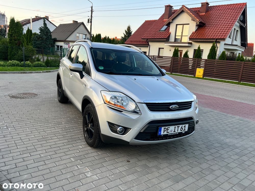 Ford Kuga 2.0 TDCi 2x4 Titanium - 4
