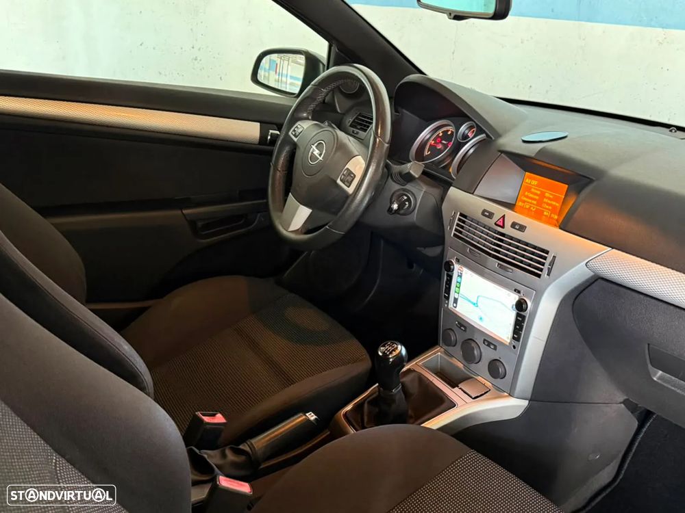 Opel Astra GTC 1.9 CDTI - 5