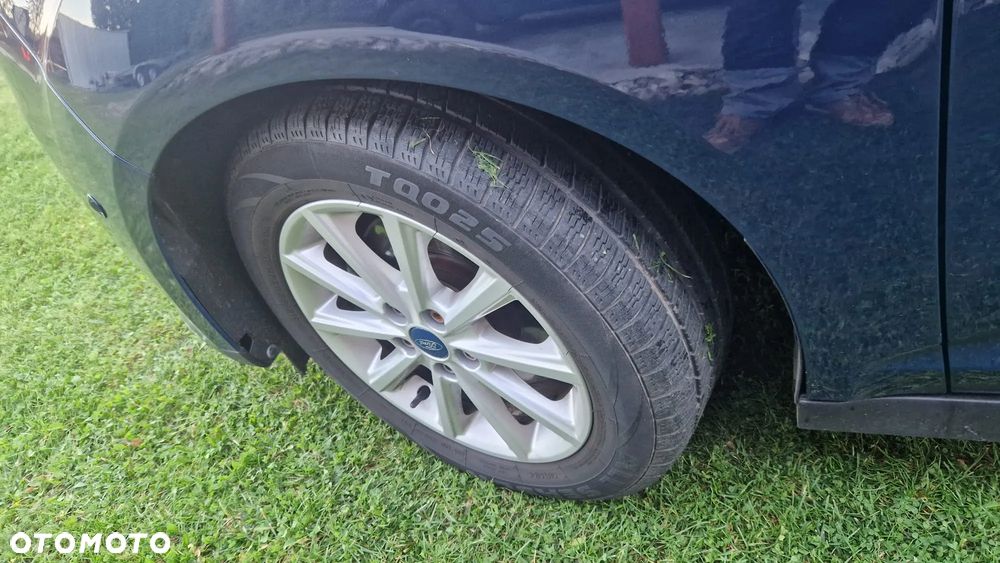Ford Grand C-MAX - 23