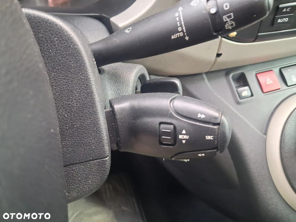 Peugeot Partner HDi FAP 115 Allure - 25