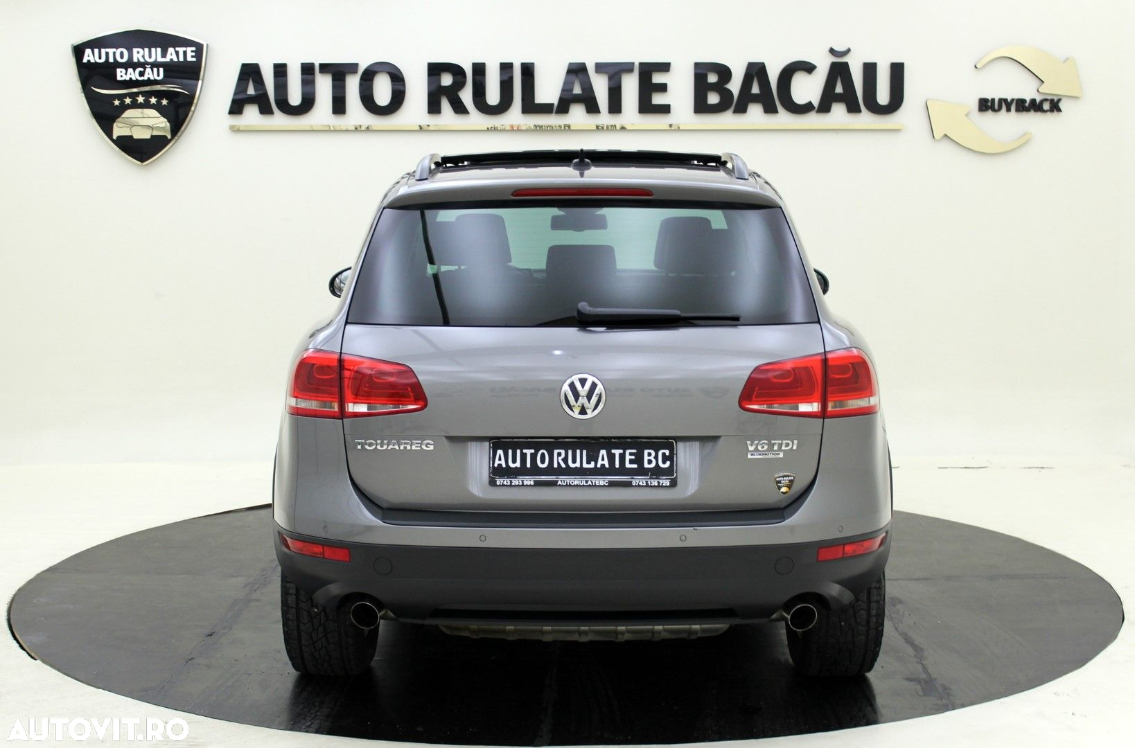 Volkswagen Touareg - 11