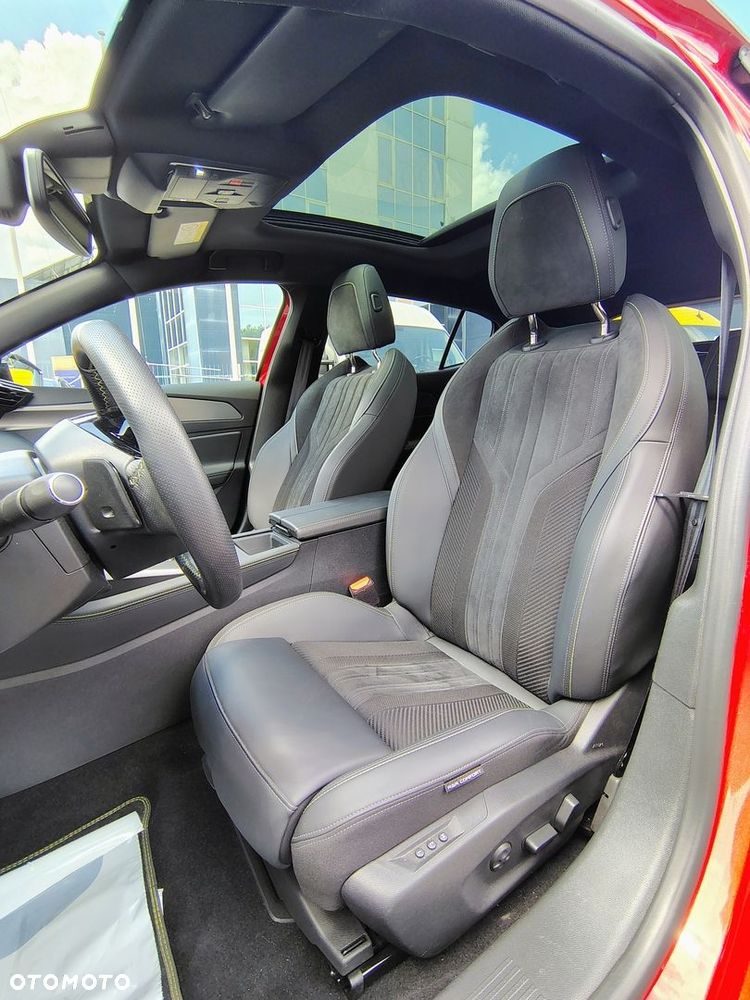 Peugeot 408 - 15
