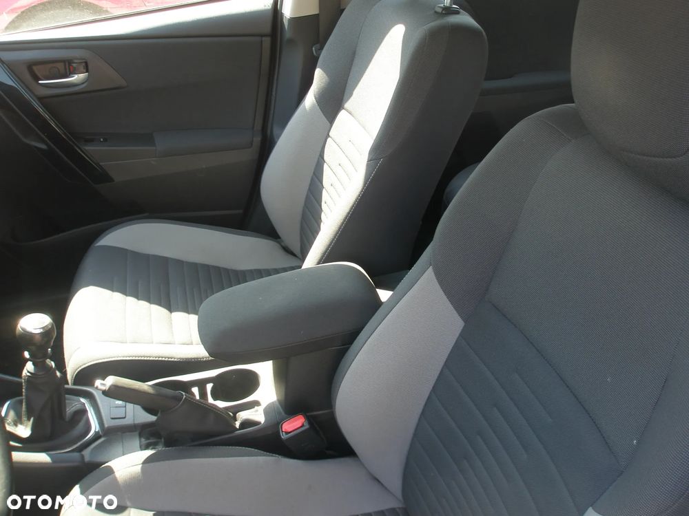 Toyota Auris 1.2 T Prestige - 32