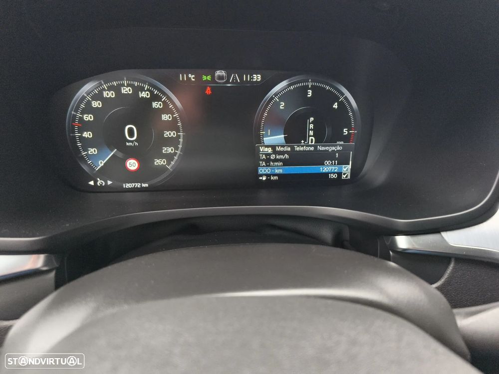 Volvo V60 2.0 D3 Momentum Geartronic - 19