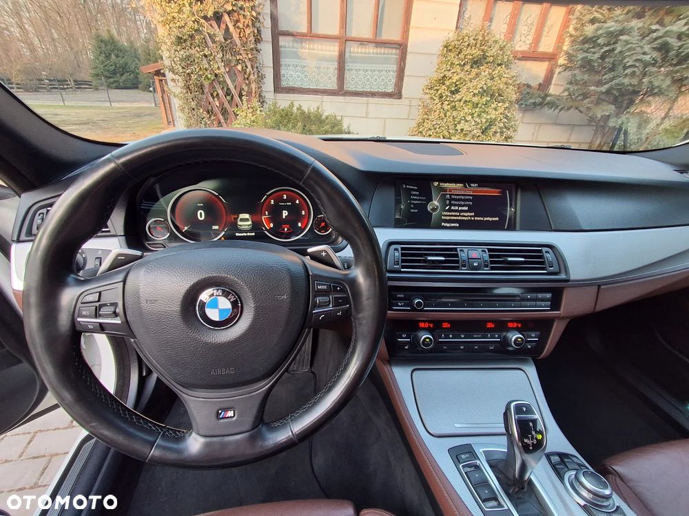 BMW Seria 5 525d xDrive Sport-Aut - 10