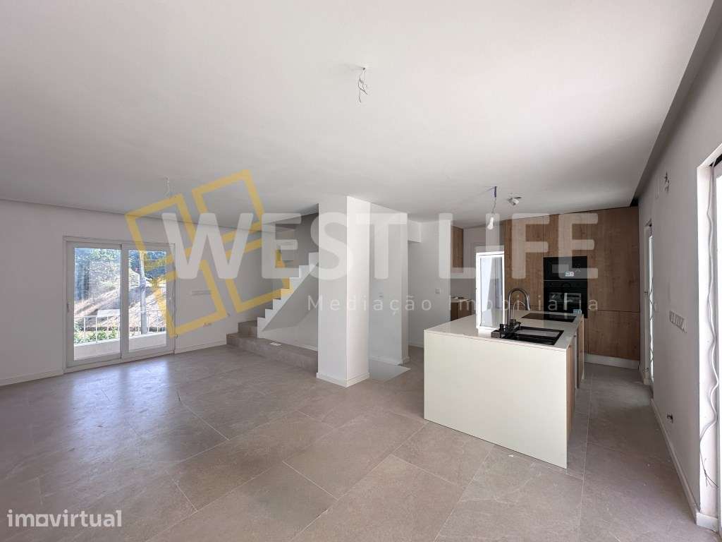Moradia Independente T3 TOTALMENTE RENOVADA - Terraço e Logradouro ... - Grande imagem: 4/26