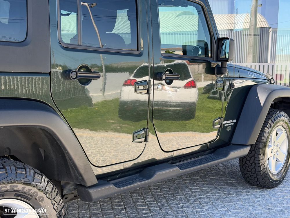 Jeep Wrangler Unlimited 2.8 CRD MTX Sahara Urban Edition - 36
