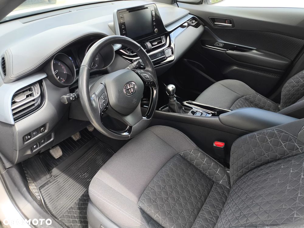 Toyota C-HR - 9