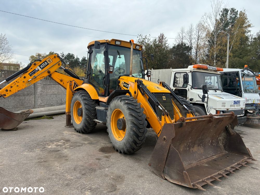 JCB 4CX - 11