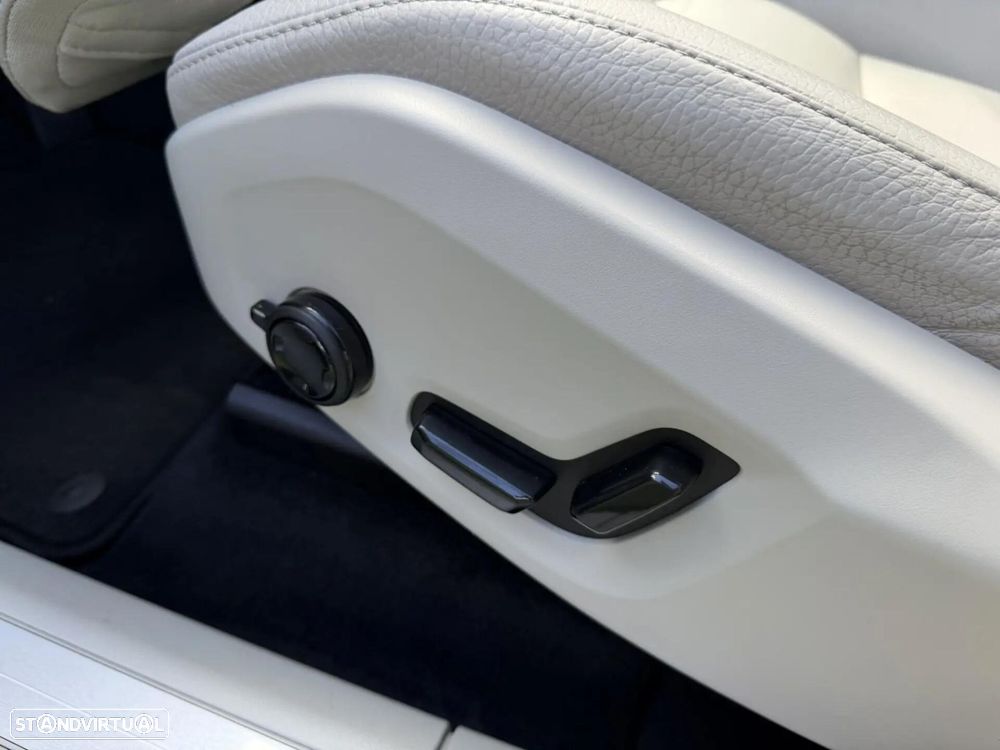 Volvo XC 60 2.0 T6 PHEV Ultimate Dark AWD - 20