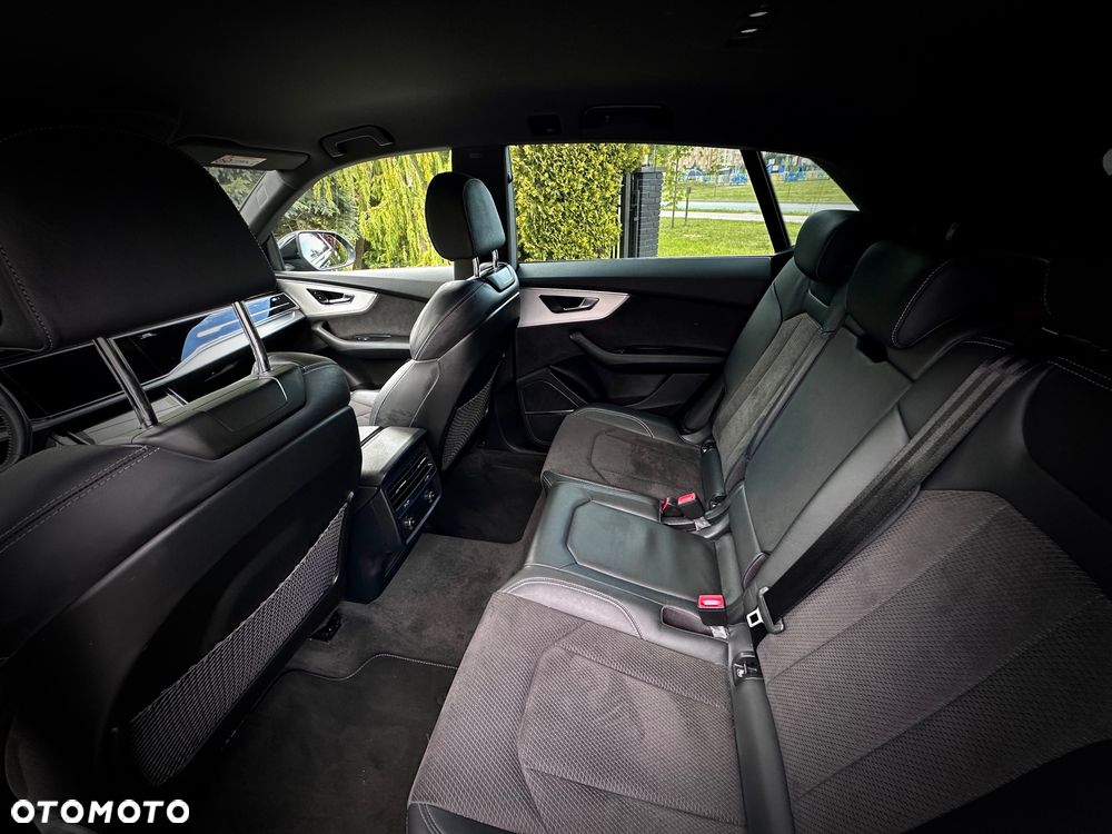 Audi Q8 - 9