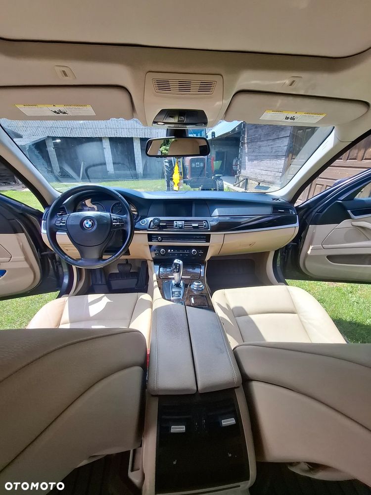 BMW Seria 5 528i - 14
