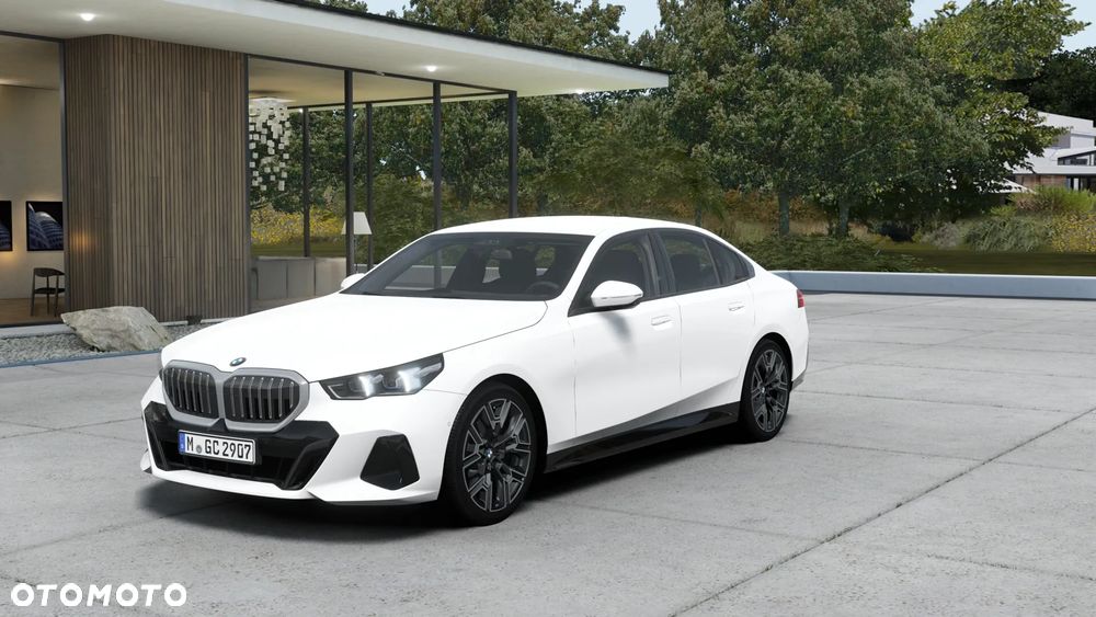 BMW Seria 5 520i mHEV - 1